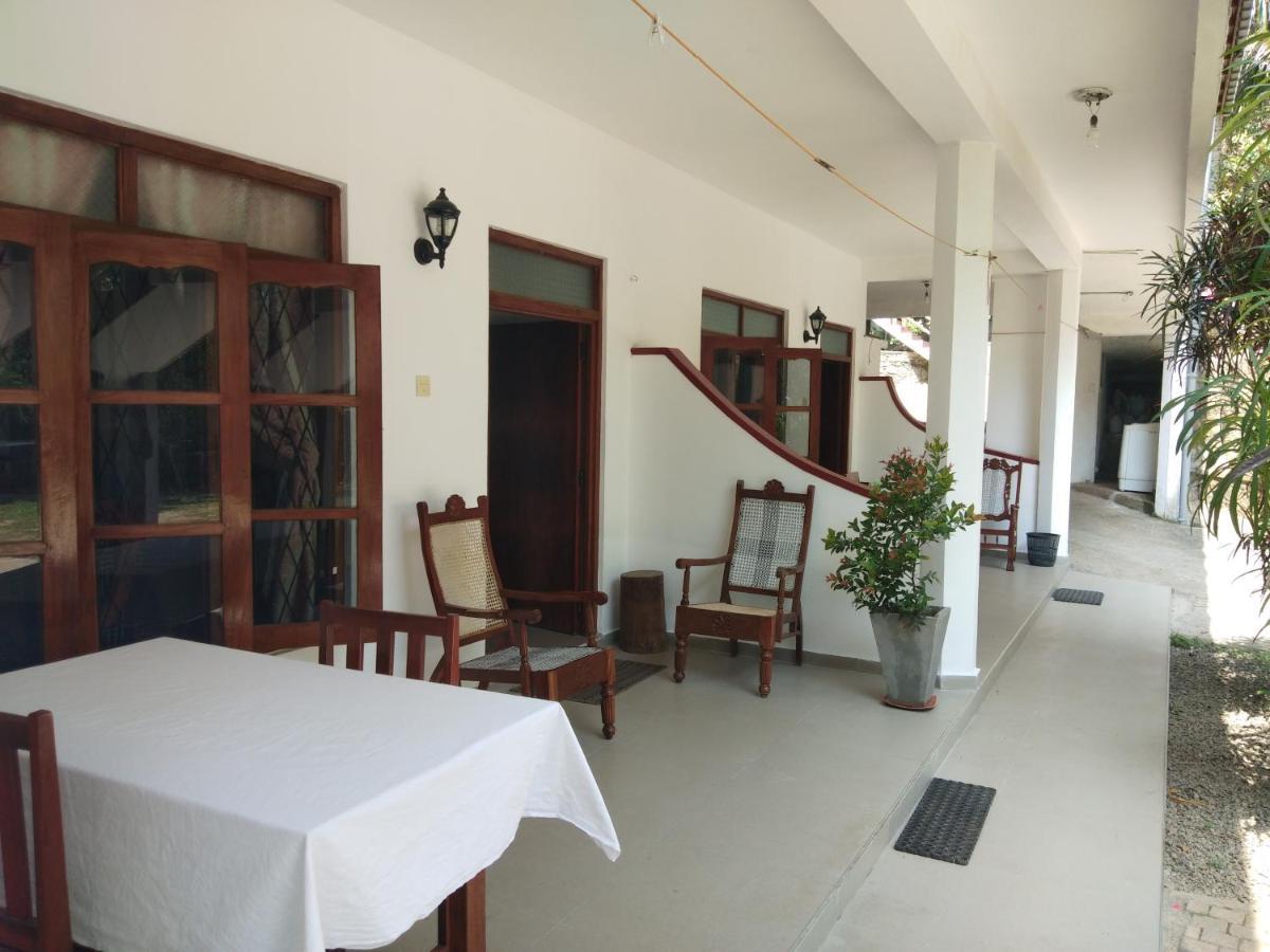 Rock House Hotel Unawatuna Ngoại thất bức ảnh