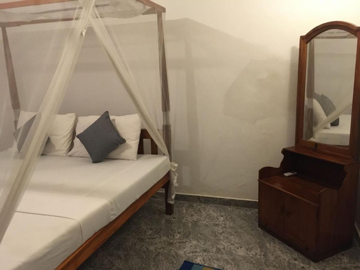 Rock House Hotel Unawatuna Ngoại thất bức ảnh