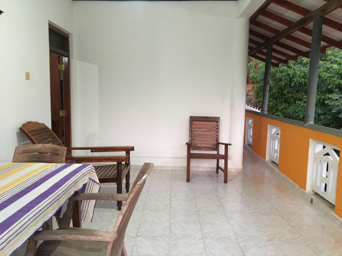 Rock House Hotel Unawatuna Ngoại thất bức ảnh