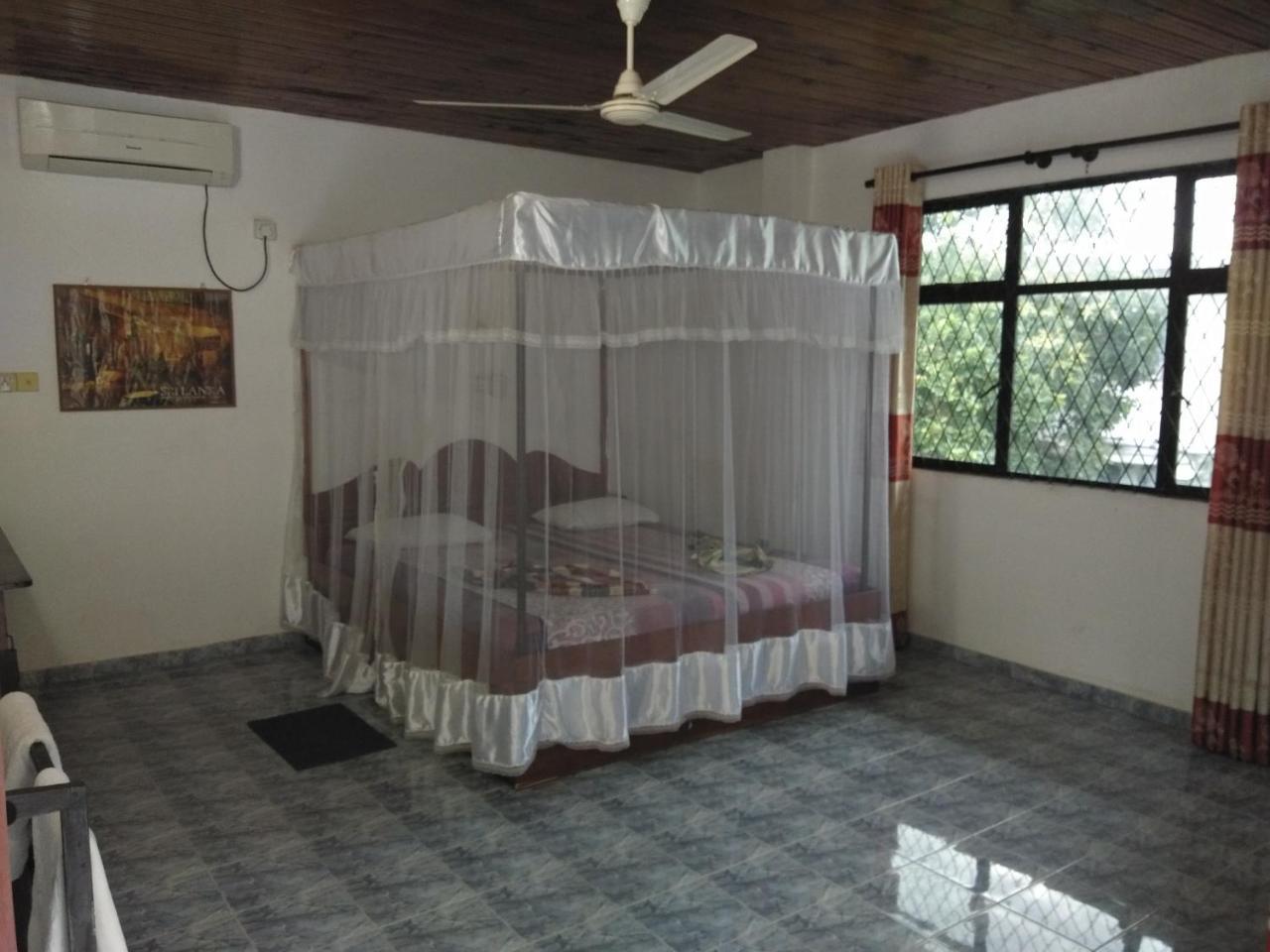 Rock House Hotel Unawatuna Ngoại thất bức ảnh